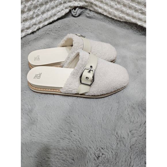 Time and Tru Women's Buckled Mule Slides size 8- worn once - Picture 1 of 5